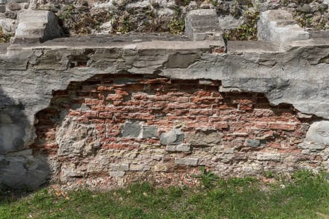 Damage to the walls of the Alt-Trauchburg castle ruin, 13th century. The ruin is one of the best