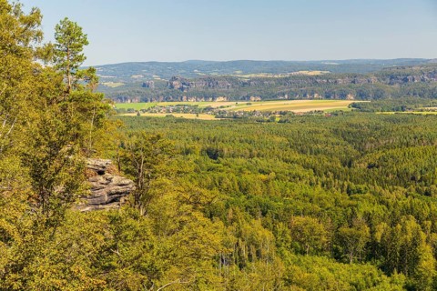 On the Großer Zschirnstein, view of the Falkenstein and the Schrammsteine, Reinhardtsdorf-Schöna,