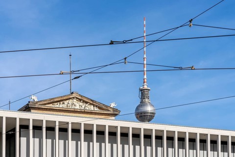 Tram overhead lines at the James Simon Gallery, Berlin