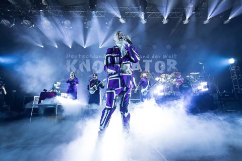 Stumpen (Gero Ivers), singer of Knorkator live on All good things are 30! Tour at the Columbiahalle