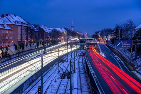 Autobahn A40, Ruhrschnellweg, near Essen at the Frohnhausen junction, evening traffic in winter,