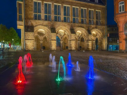 Marktplatz Nacht Town Hall colorful fountains Minden Germany