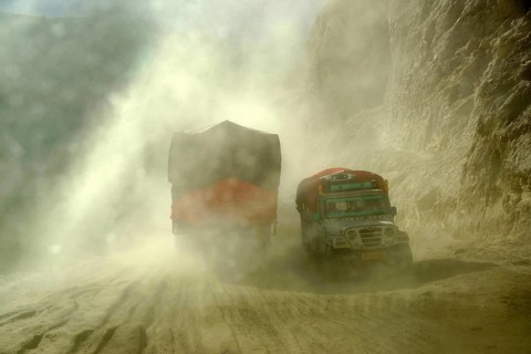 Asia, India, North India, truck on the road from Spliti to Lahaul, Lahol, North India, India