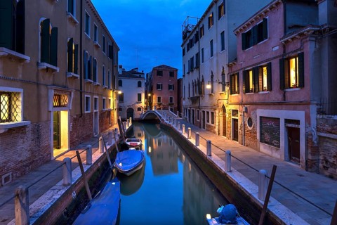 Quiet evening mood on a side canal in the Dorsodoro district, Venice, Veneto, Italy