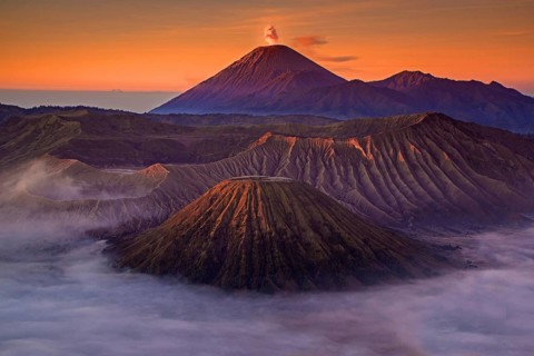 Asia, Indonesia, Java, volcanoes in Bromo-Semeru National Park, Java, Indonesia