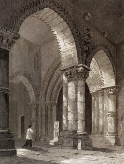 Innenraum der St. Peter's Kirche mit normannischen Bögen und sächsischem Kapitell, Marefair,
