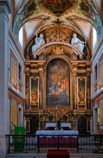 Interior view, choir area, altar, church Igreja Paroquial do Castelo de São Jorge, Lisbon, Portugal