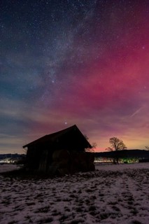 Northern Lights, Aurora borealis, Stable auroral red arc (SAR Arc), violet, pink, red, hut, stars,