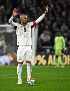 Jordan Ayew GHA (09) in front of free kick Gesture Gesture Football DFB International match Germany
