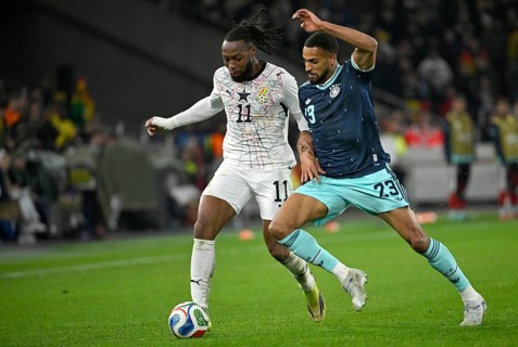 Duel, action Antoine Semenyo GHA (11) against Josha Vagnoman GER (23) Football DFB international