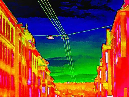 Thermal image or thermography, symbolic photo, interpolated. The photo shows areas of heat loss in