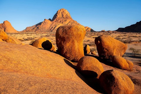 Rocks and desert landscape, Pontok Mountains, Große Spitzkoppe, Große Spitzkuppe Nature Reserve,