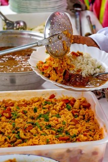 Brazilian food being served in a popular restaurant for the local low-income population., Brasil