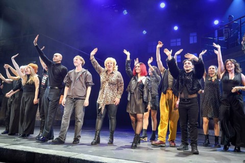 Cast at the end applause at the premiere - Wir sind am Leben - The Berlin Musical on 21.03.2026 at