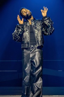 Jason Deluro live on The Last Dance in the World Tour at ZAG Arena Hannover on 20.02.2026