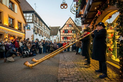 Christmas market, Eguisheim, Haut-Rhin, Grand Est Region, Alsace, France