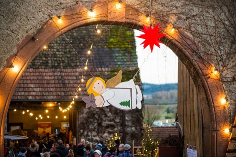 Christmas market, Burkheim, Vogtsburg, Kaiserstuhl, Baden-Württemberg, Germany
