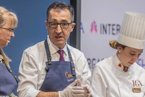 Cem is cooking! DEHOGA Baden-Württemberg event with candidate for the post of Minister-President,