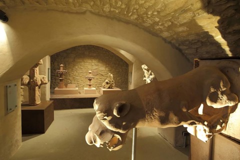 Exhibition at the Michaelskapelle, interior view, crypt, Oppenheim, Rhine-Hesse region,