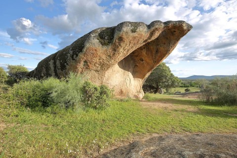 Large pointed rock formation, bizarre rocky landscape, erosion, Los Barruecos, Malpartida de