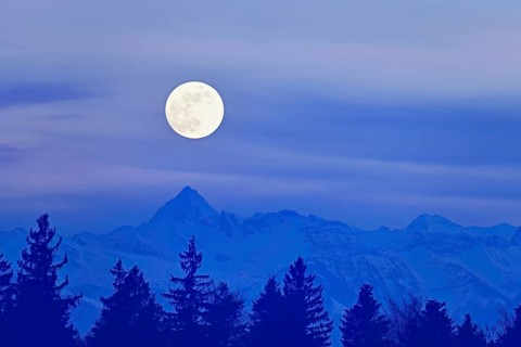 Full moon over the snow-covered Ritzlihorn, Freiamt, Horben, Lindenberg, Aargau Canton, Switzerland