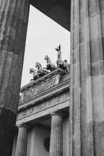 Quadriga on the Brandenburg Tor, black and white, Pariser Platz, Mitte, Berlin, Germany
