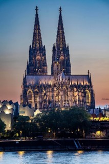 Cologne Cathedral has been shining in new light since Easter 2025, the old metal halide lamps have