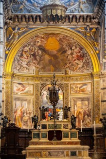 Interior of colorful marble decoration, Siena Cathedral or Cattedrale di Santa Maria Assunta,