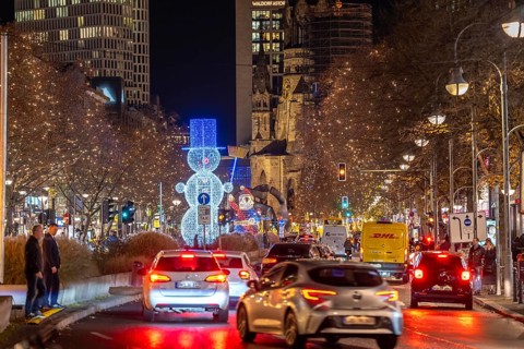 Christmas decoration, light decoration, in Berlin, Tauentzienstraße, view of the Memorial Church on