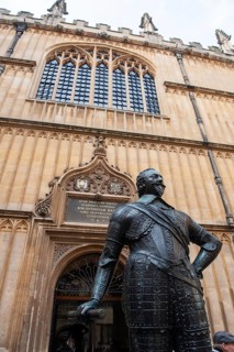 Oxford, England, UK. February 2nd, 2020 Earl of Pembroke statue outside Bodleian Library, The