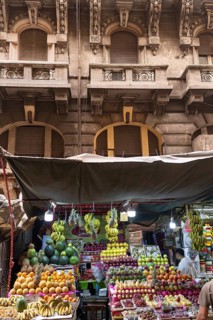 Cairo, Egypt. April 8th 2025. Souk Al Tawfik a popular fruit and vegetable market in the modern