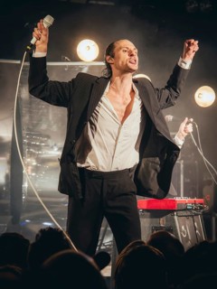 Singer Ben Hartmann from Billions live on 10 years of cocaine and raspberry ice cream tour 2026 in