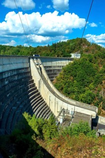 Bort-les-Orgues. Dam holding back the waters of the Dordogne. Hydroelectric power station exhibited