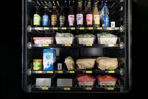 Food in the vending machine, display, vending machine, drinks, salad, milk, honey, self-service,