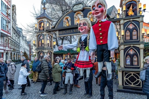 Hänneschen and Bärbelchen stick puppets at Heinzel's Wintermärchen Christmas market in Cologne,