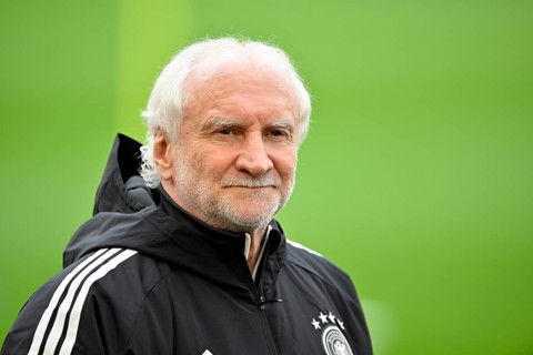 Sports Director Rudi Völler GER Portrait soccer training German national team, national team,