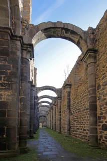 Abbey ruins with archway, former Cistercian abbey, church ruins, Arnsberg Abbey, Arnsburg Abbey,