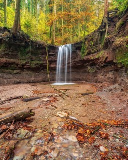 The front waterfall of the Hörschbach in autumn, Hörschbachtal, Hörschbachschlucht,