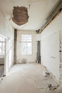 Core refurbishment of an old villa in Remscheid