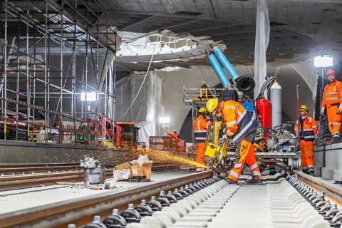 The last rails are being welded at the new main station. All the rails are now in place between