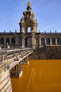 Dresden Zwinger, Wallgrabenbrücke, Crown Gate, Wallgraben, Baroque architectural style, round
