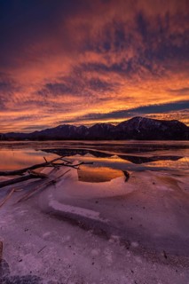 Dawn, mountains reflected in lake, clouds, ice, frozen, winter, Lake Kochel, view of Rabenkopf,