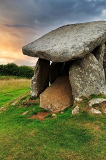 Trethevy Quoit Megalithic Stone Tomb, Dolmen, Portal Tomb, House of the Giant, Evening Sky, Tremar