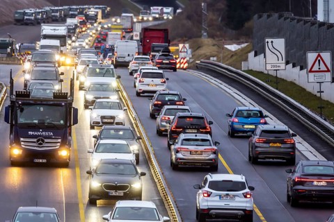 Traffic jam at the permanent construction site of the A8 motorway near Pforzheim-Ost. One side of