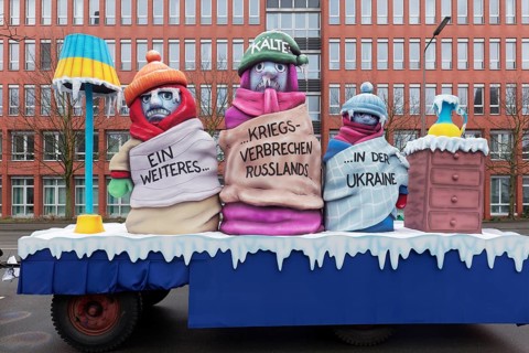 Freezing Ukrainians, another war crime by Russia, theme car by wagon manufacturer Jacques Tilly,