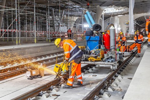 The last rails are being welded at the new main station. All the rails are now in place between