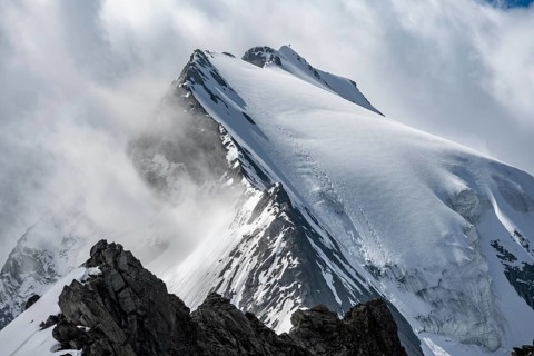 Mountain ridge on the glaciated mountain peak Großer Möseler, Furtschaglkees glacier, Berliner