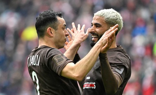 Goal celebration Elias Saad FC St. Pauli (26) Maniolis Saliakas FC St. Pauli (02) Allianz Arena,