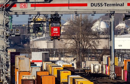 The port of Mannheim is one of the most important inland ports in Europe. The harbor basins stretch