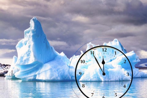 Symbol photo, iceberg, glacier melt, climate change, environmental protection, threat, clock, time,